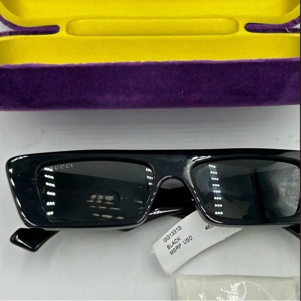 Men’s Gucci acetate square sunglasses made in Italy. Black.